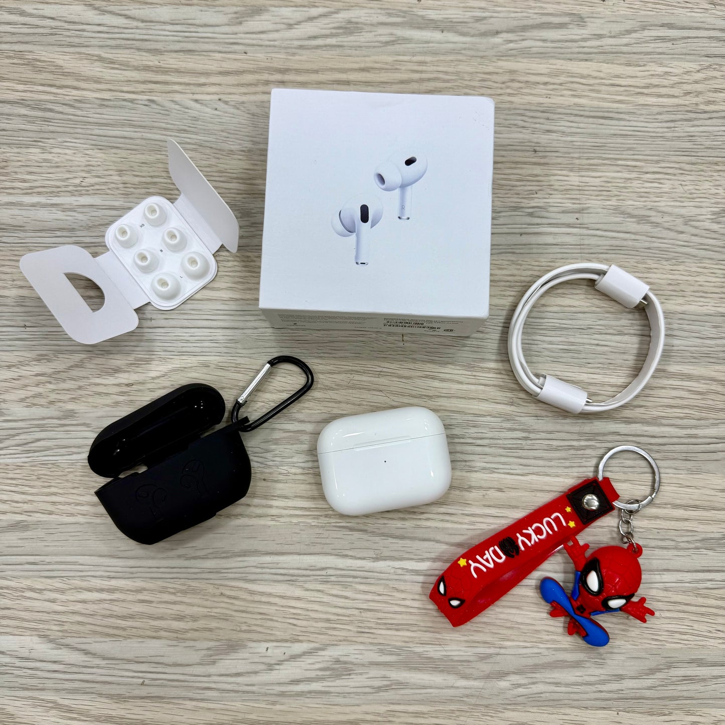 Aerpods Pro 2 | Silicon Case | Keychain (6 months warranty)