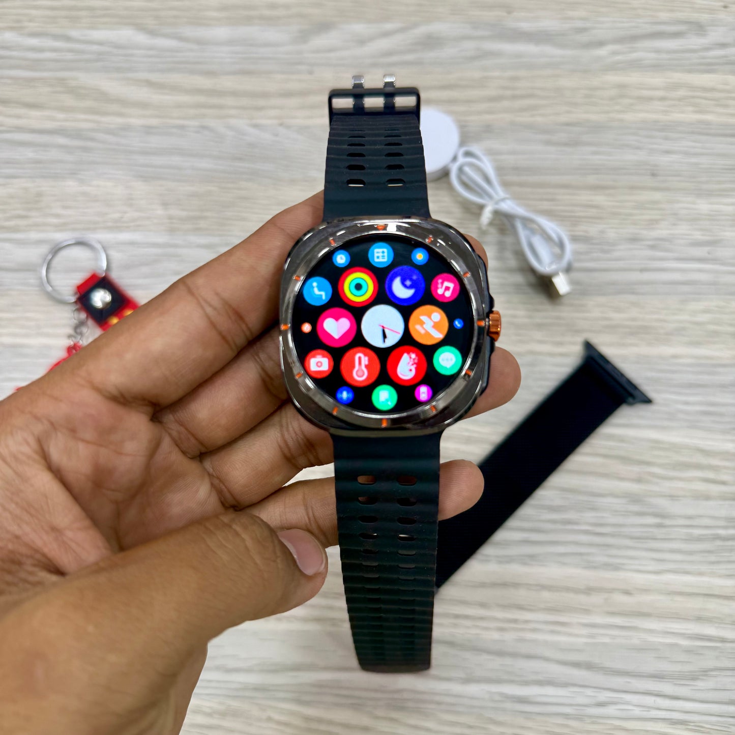 Sam Ultra Watch | Metal Strap | Keychain (6 Months Warranty)